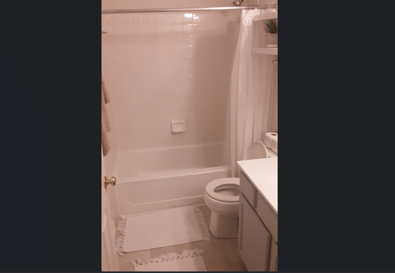listing photo 3/4
